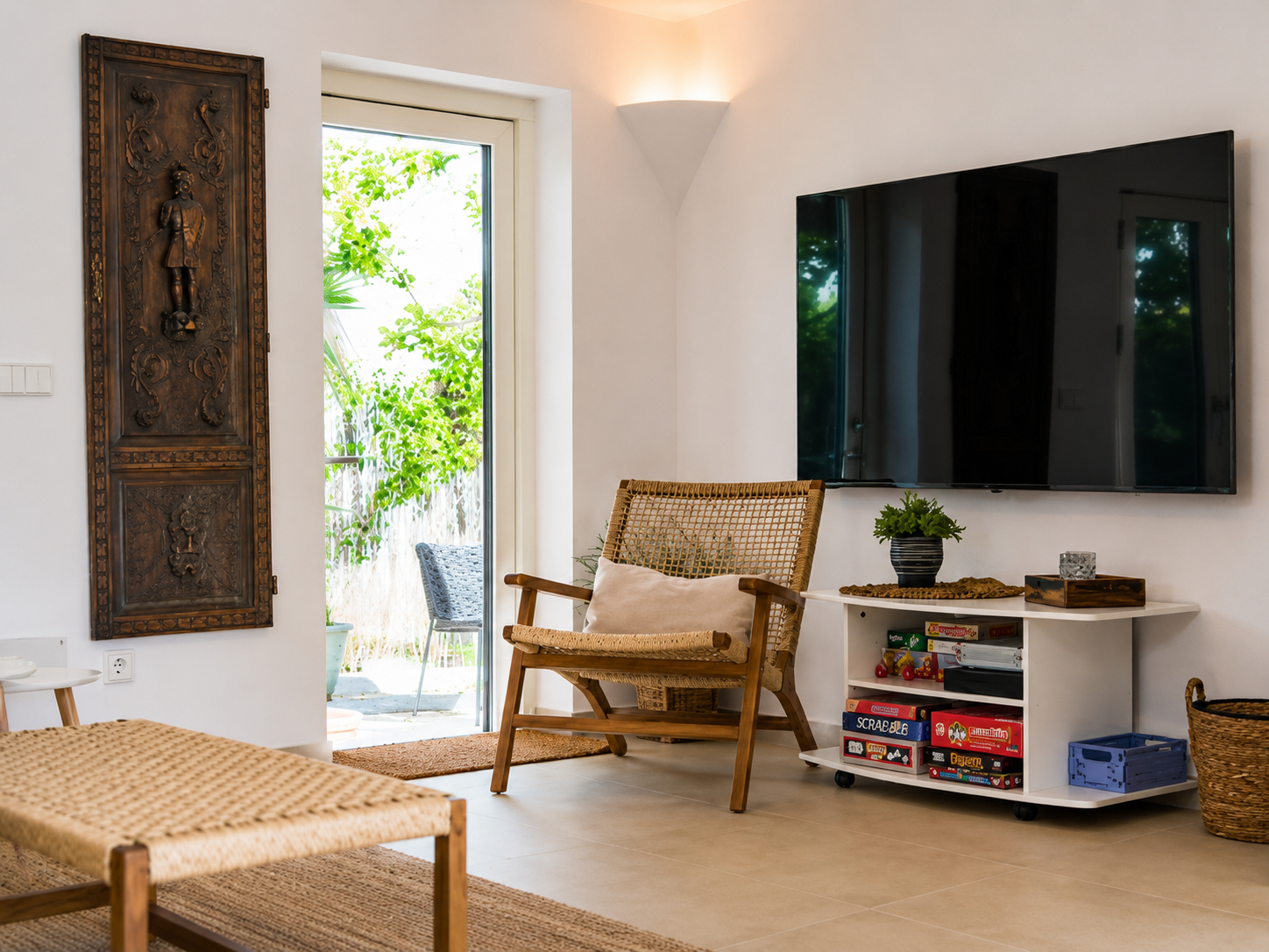 Casa Lago, inside